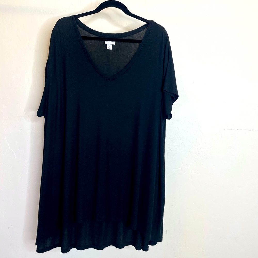 Ava & Viv Plus Size Black Ribbed V-Neck Tunic